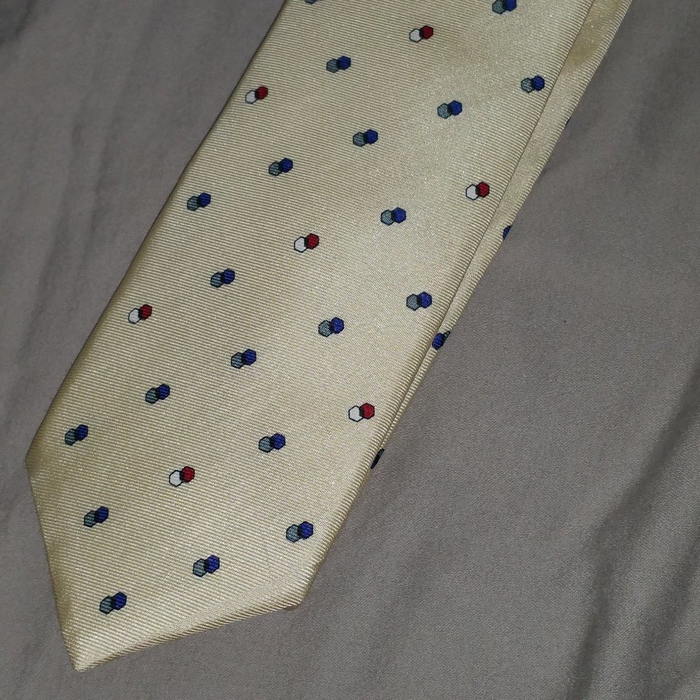 ivory silk with quad pairs of hexagons 3:1 EUC